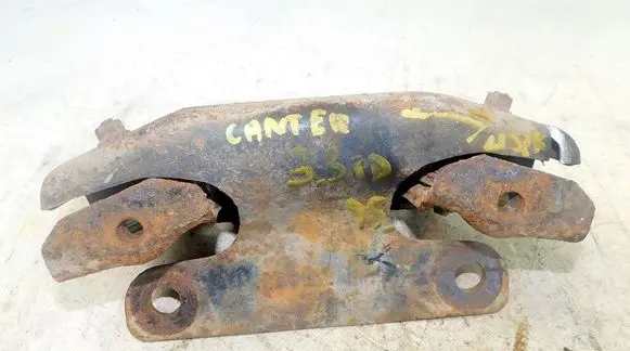 Mitsubishi Canter Gearbox mount 191125