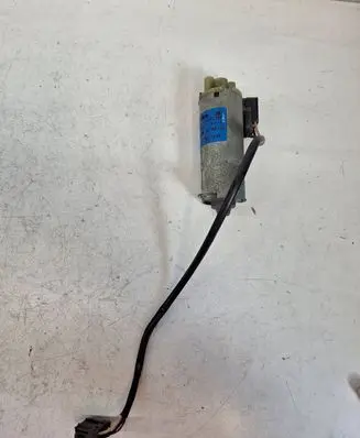 Mercedes-Benz S W220 Seat adjustment motor 2208201542 901354100 0130002568