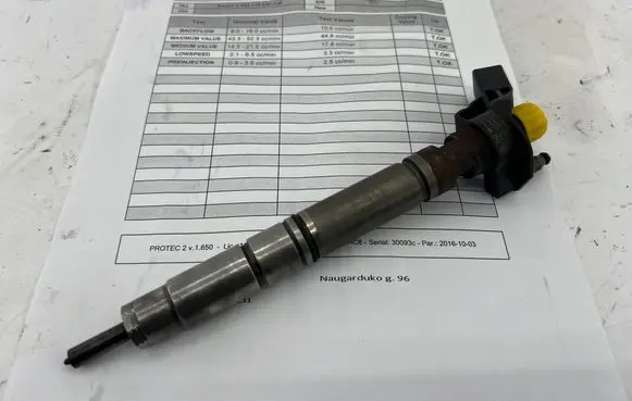 Fuel injector