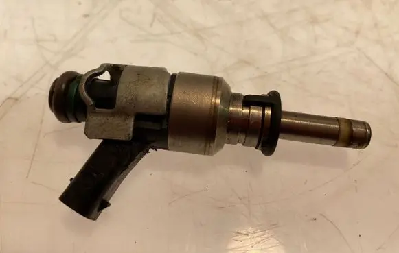 Audi A6 C7 Fuel injector 206E036K 104390510 SV1040511234145