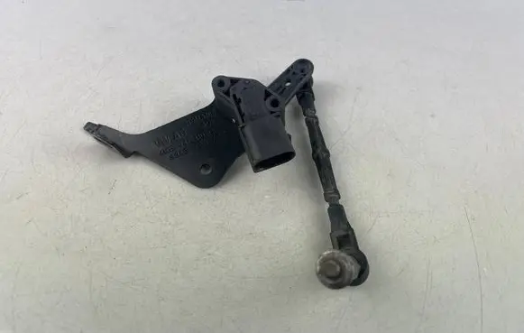 Audi e-tron Headlight/headlamp level sensor 4KE941310D 4M0907503