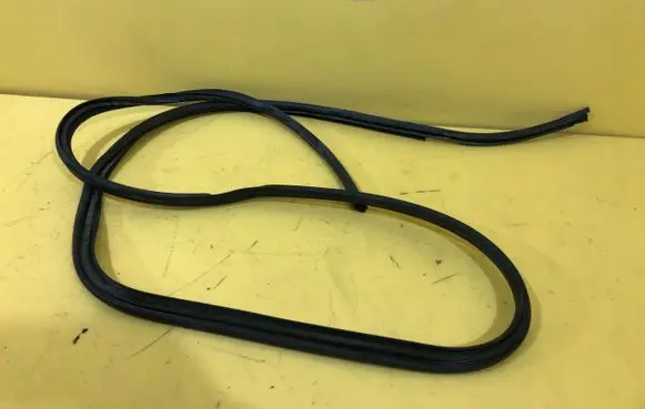 Toyota iQ Rubber seal loading door 