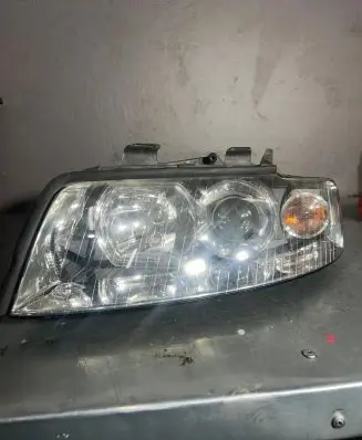Audi A4 S4 B6 8E 8H Headlight/headlamp 69938230 89310239 06H36