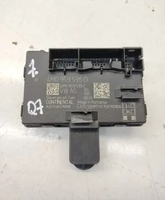 Audi Q7 4M Door control unit/module 4M0959595D 4M0959595C