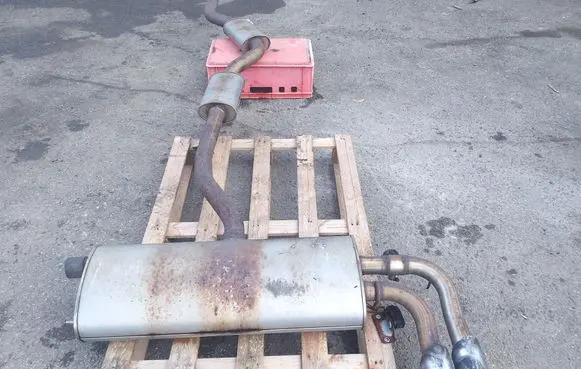 Muffler/silencer