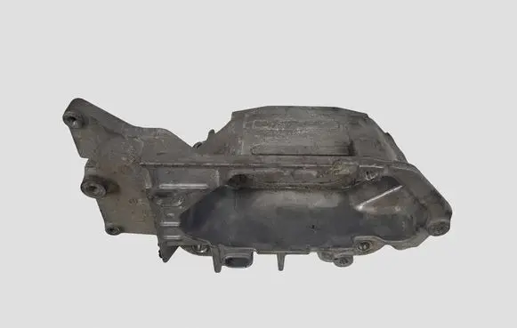 Nissan Juke I F15 Engine mounting bracket