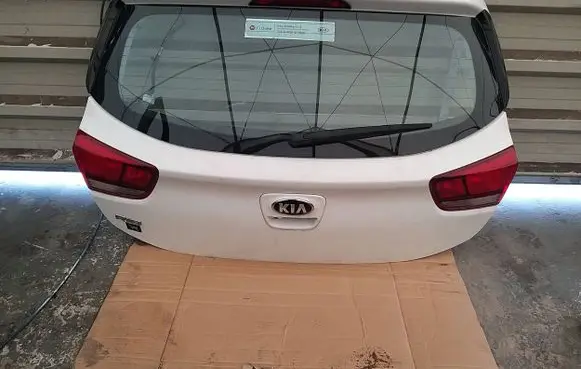 KIA Rio Tailgate/trunk/boot lid