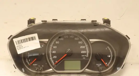 Toyota Yaris Clock 