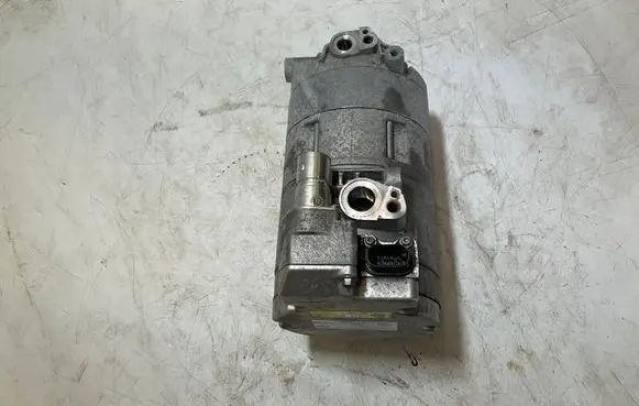 BMW X5 G05 Air conditioning (A/C) compressor (pump) 21137510 9496111 PLCA600MCD3005