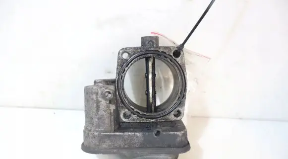 Opel Zafira B Throttle body valve 