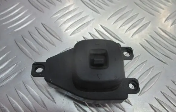 Mazda 3 I Wing mirror switch