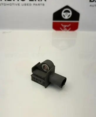 Mercedes-Benz SLK R172 Airbag deployment crash/impact sensor A2048201985 5WK43584 04896011AB
