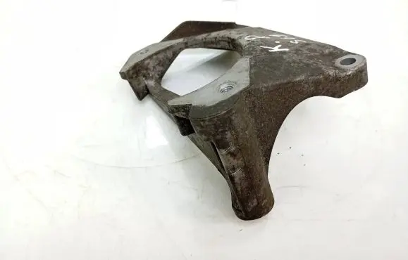 BMW 5 E60 E61 Engine mounting bracket 6761117 2211676111702