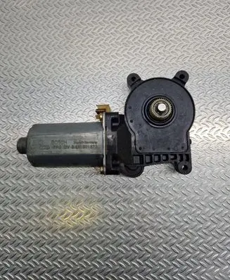 Mercedes-Benz A W168 Front door window regulator motor 0130821673
