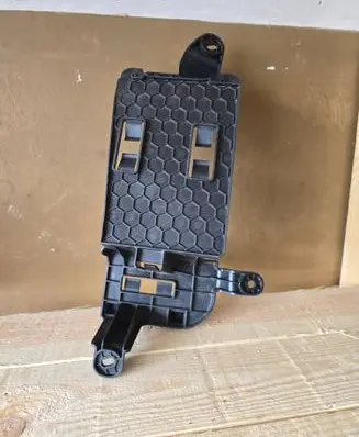 Engine start stop button switch