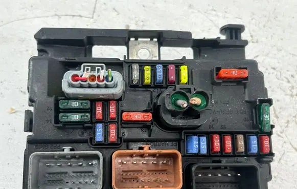 Citroen C3 BSM Control unit 9667199780