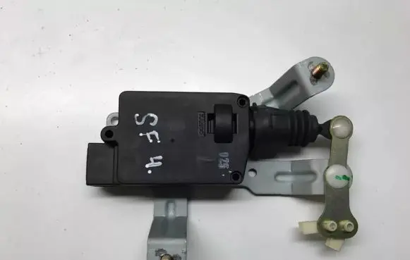 Loading door lock