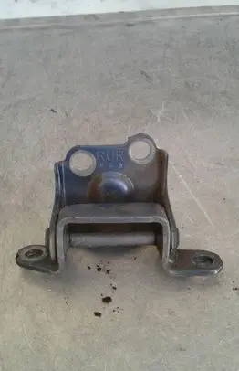 Rear door upper hinge