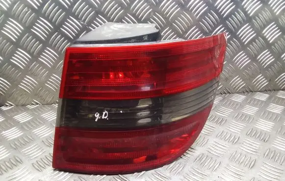 Mercedes-Benz B W245 Rear/tail lights A1698202464