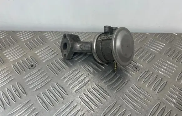 Audi A6 C7 EGR valve 06E131101E