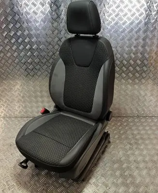Opel Crossland X Front driver seat DG18033