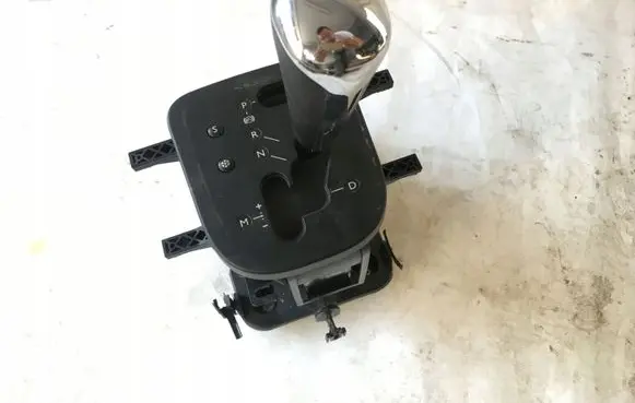 Citroen C4 II Gear shifter/selector 9670006480