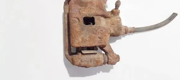 Mitsubishi Galant Rear brake caliper