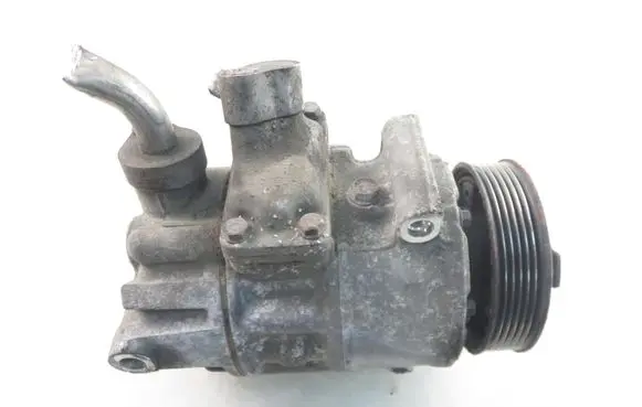 Volkswagen PASSAT B6 Air conditioning (A/C) compressor (pump) 1K0820803S