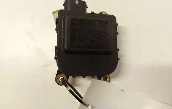 Citroen C5 Air flap motor/actuator 0132801217 663852TC 01328012173141