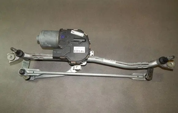Audi A8 S8 D4 4H Front wiper linkage and motor 4H1955023C