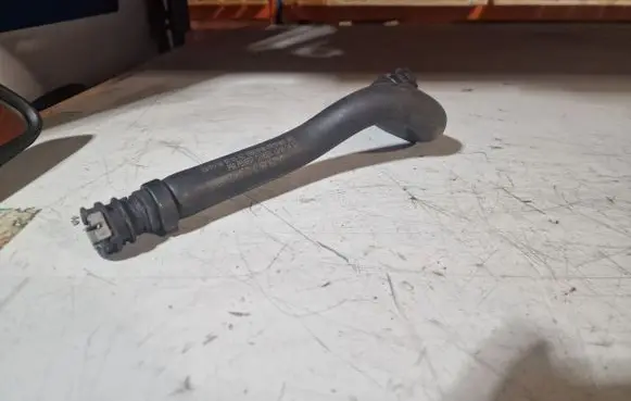 Peugeot 5008 Engine coolant pipe/hose 968468418004