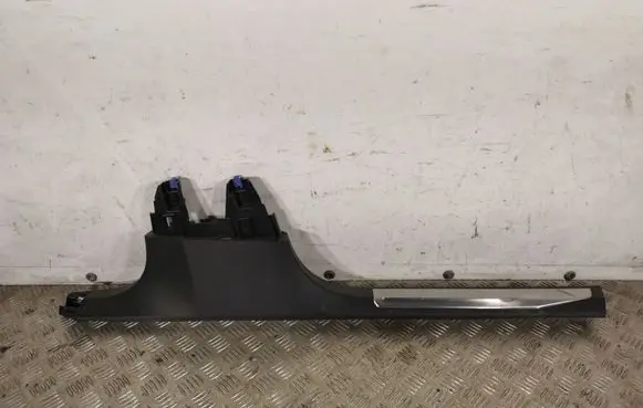 Peugeot 5008 Front sill trim cover 9824110877