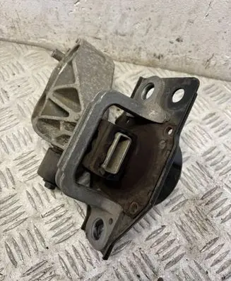 Nissan Qashqai+2 Engine mount vacuum valve 