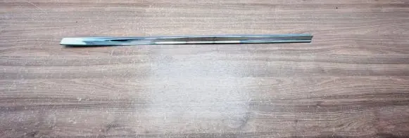 Nissan Juke I F15 Front door trim (molding) 10144138