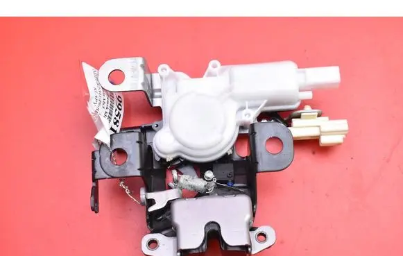 Mazda MX-5 NA Miata Tailgate/trunk/boot lock/catch/latch B6724