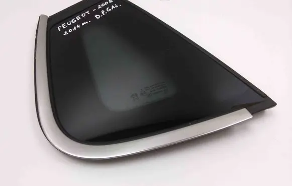 Peugeot 2008 I Rear vent window glass 9802557380 9800983780