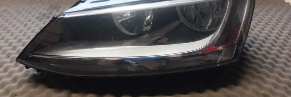Volkswagen Jetta VI Headlight/headlamp 5C8941005 1LL010395