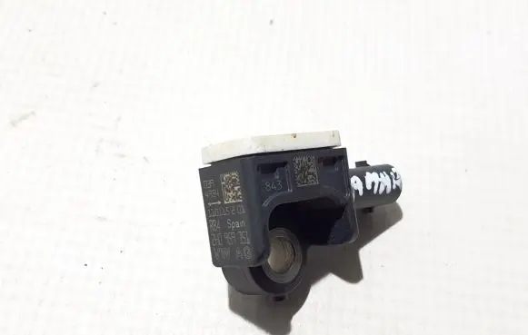 Volkswagen Amarok Airbag deployment crash/impact sensor 2H0959351