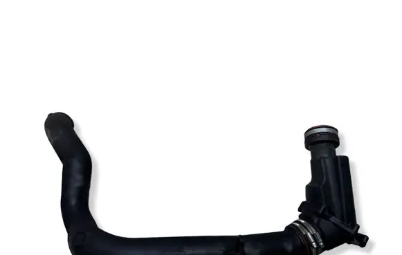 Volvo XC90 Intercooler hose/pipe E2Z4D