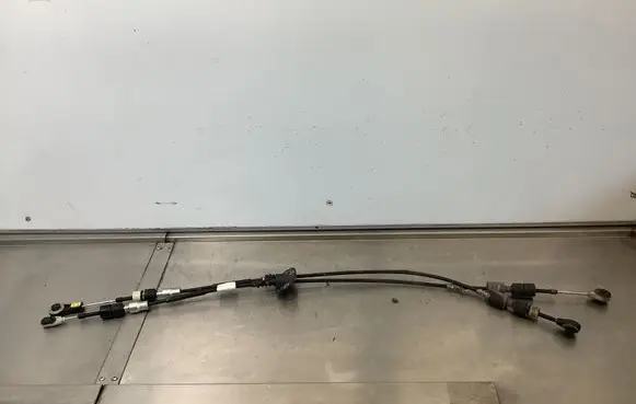 Volvo V70 Gear shift cable linkage 31272233