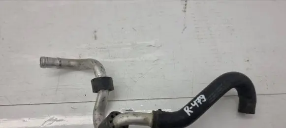 Mercedes-Benz C W204 Engine coolant pipe/hose A2045064435
