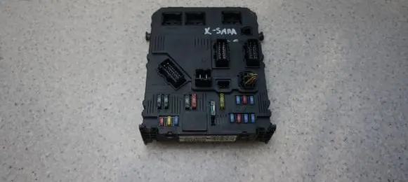 Citroen Xsara Picasso Fuse module 9657999780