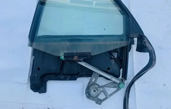 Audi A6 S6 C4 4A Rear door window/glass frame 