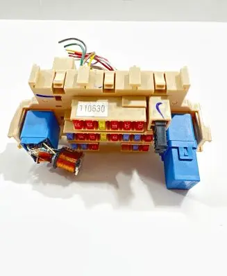 Nissan Qashqai Fuse box set 252309F920 1Z34