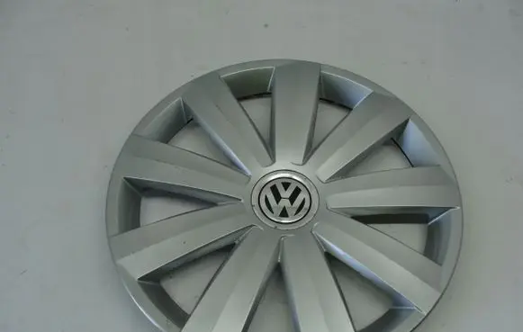 Volkswagen PASSAT B7 R16 wheel hub/cap/trim 3AA601147