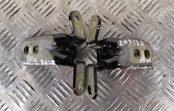 Opel Zafira C Front door hinge set P17135
