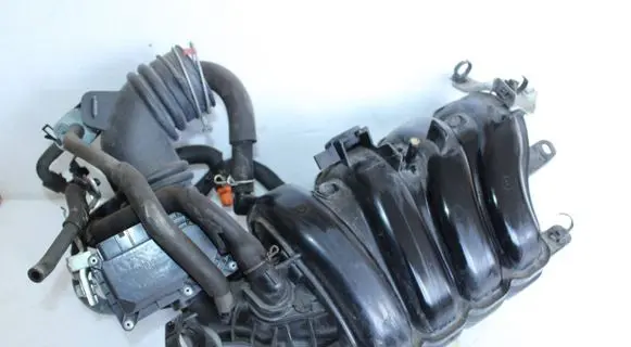 Toyota Verso Intake manifold