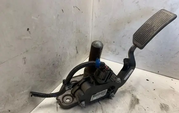 Nissan Murano Z50 Accelerator throttle pedal 18002CA100