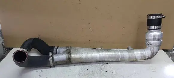 Audi Q7 4L Intercooler hose/pipe 7L6145945J