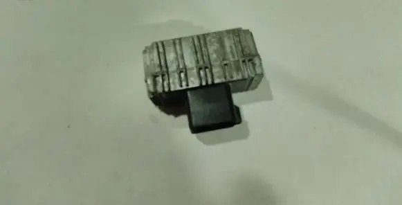 Opel Combo C Glow plug pre-heat relay 55354141 51299018B